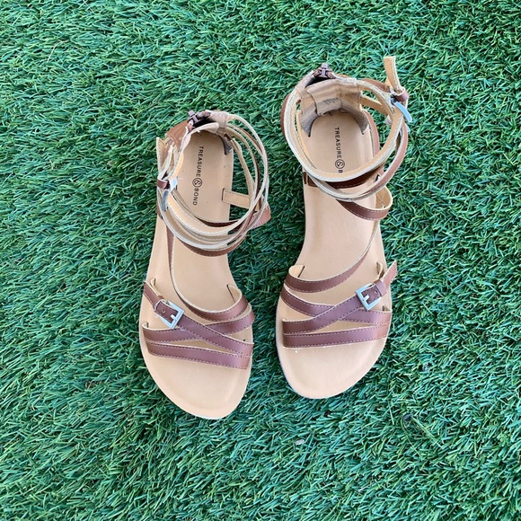Treasure & Bond Women’s Brown Sandals - Picture 5 of 6